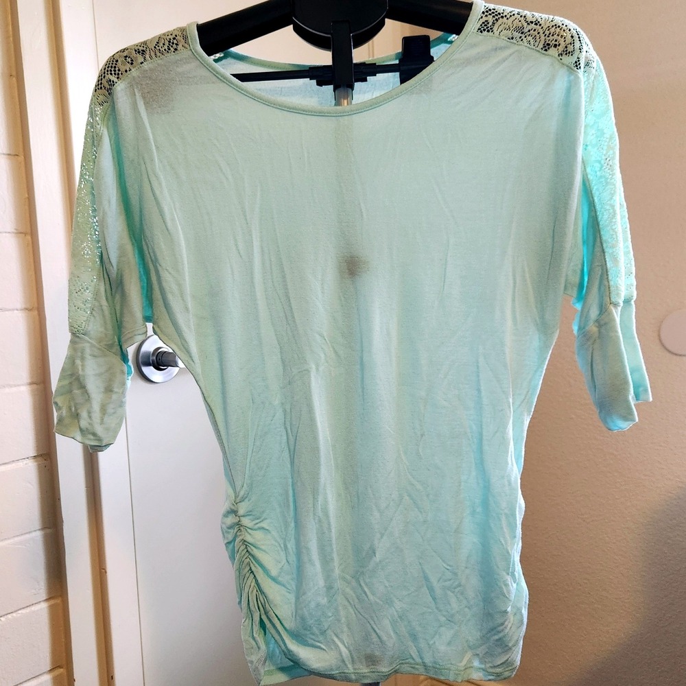 A. Byer Womens Mint Green Lace Shoulder Ruched Side Batwing Sleeve Top Small
